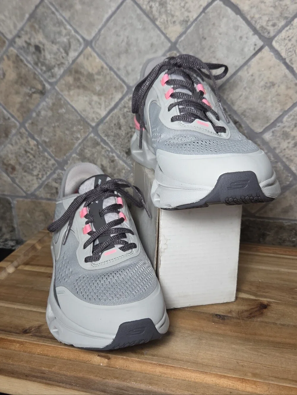 Skechers Women's Slip-ins Glide-Step Altus Lace Up Shoes Gray/Pink Size 9 M